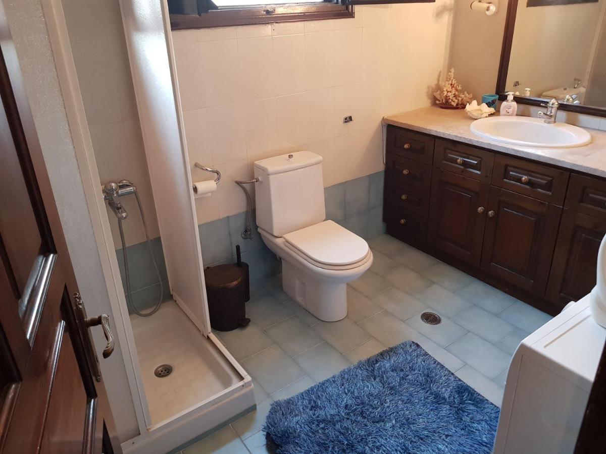 Ferienwohnung Rustic By The Sea Flogita Exterior foto