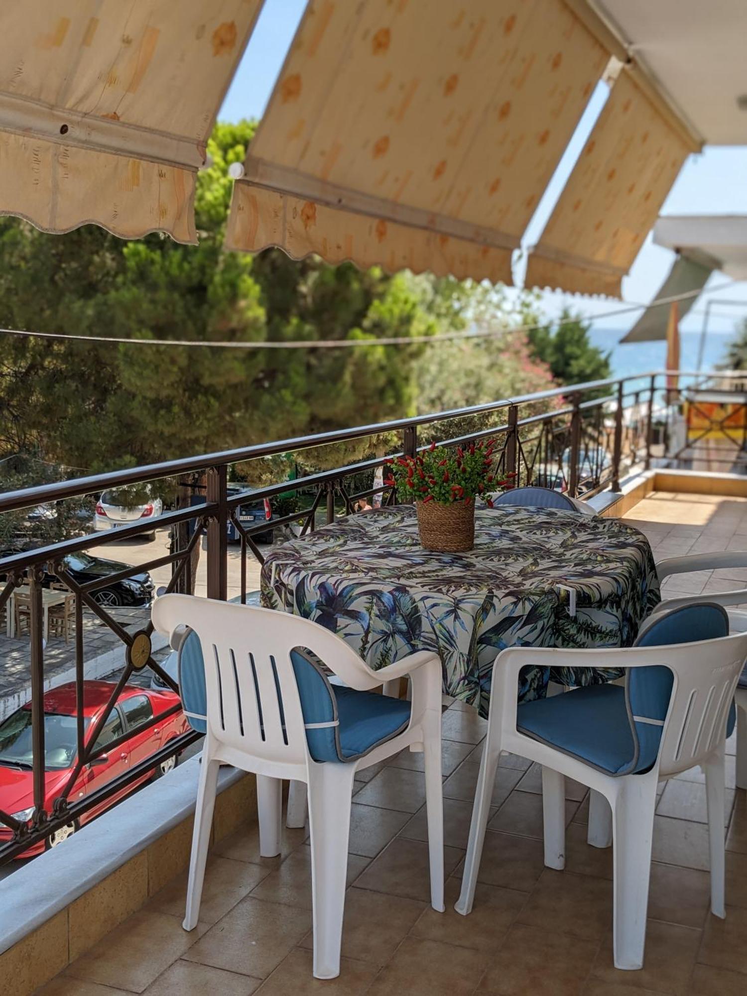 Ferienwohnung Rustic By The Sea Flogita Exterior foto